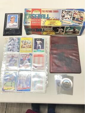 Random Lot Of Baseball Cards (90% Baseball 10% Other)